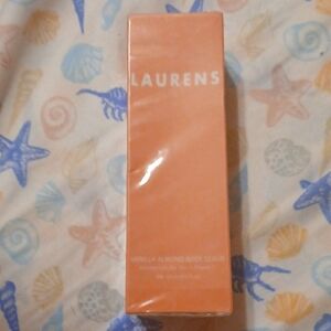 Laurens Vanilla Almond Body Scrub